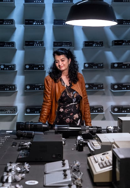 Etleva Demollari, directora del Museo de las Hojas, antigua sede de la policía secreta albanesa.