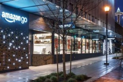 Exterior da loja Amazon Go em Seattle.