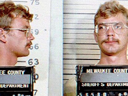 Jeffrey Lionel Dahmer en su fotografía policial de 1982. En esa ocasión no fue detenido por sus crímenes, sino por escándalo público tras emborracharse y masturbarse en una feria estatal.