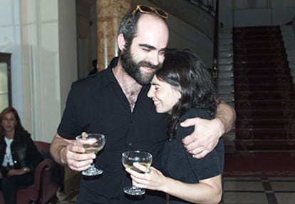 Luis Tosar y Laia Marull, Concha de Plata al mejor actor y mejor actriz por la película <i>Te doy mis ojos.
</i>/