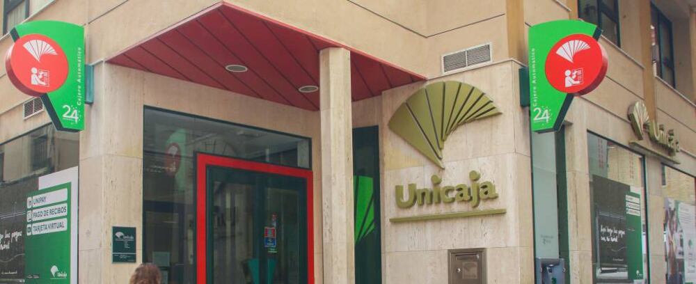 Unicaja gana el 37,9% menos por la reordenación del negocio de seguros ...