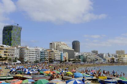 Playa de las Canteras, en Las Palmas de Gran Canaria.  