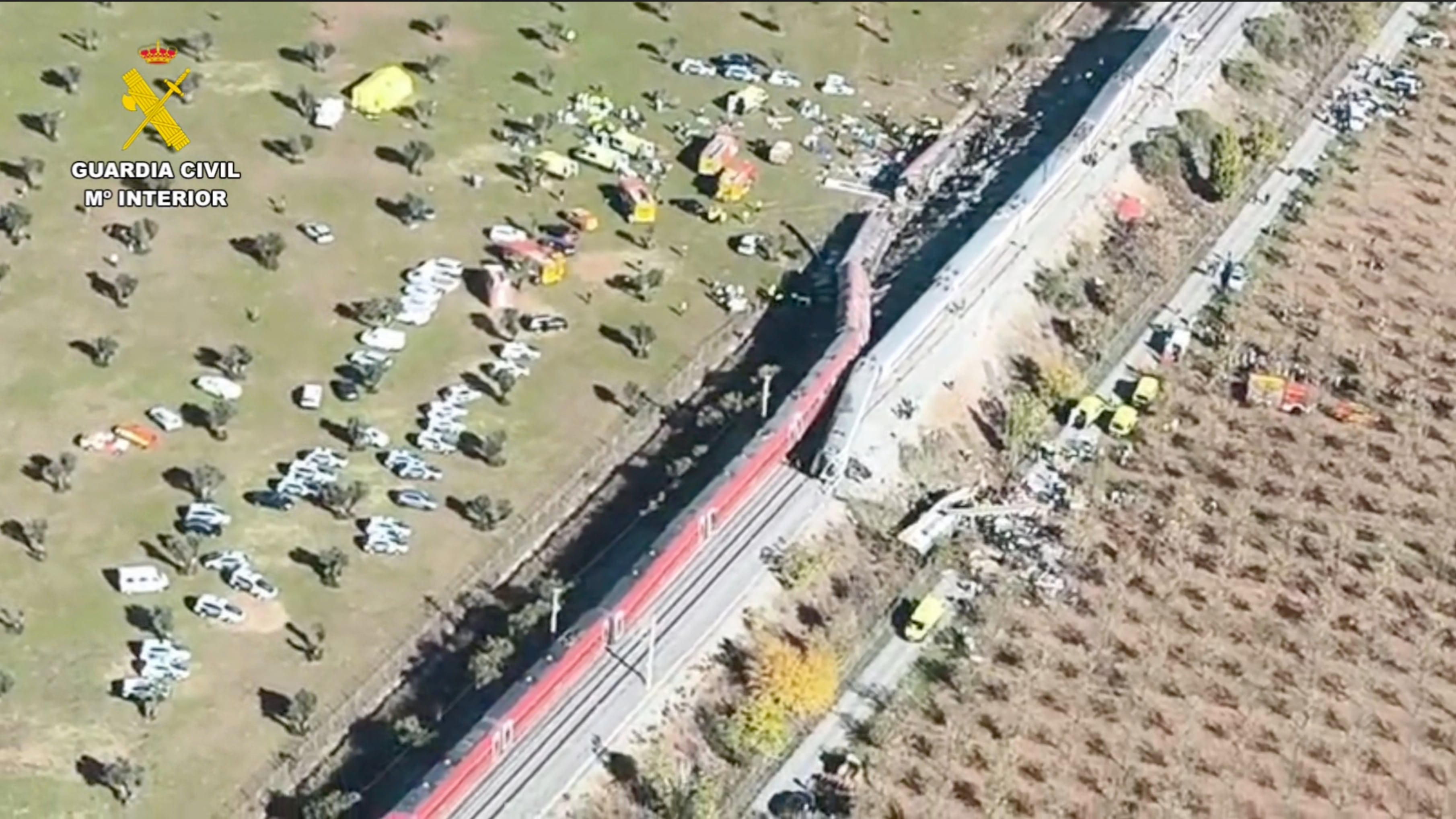 Un error humano a las 8.36: la cadena de fallos y decisiones con las que el Gobierno explica la nueva tragedia en la línea Madrid-Sevilla