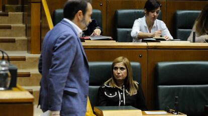 La consejera de Trabajo y Justicia, María Jesús San José durante el pleno en el que ha aprobado la Ley de Cooperativas.