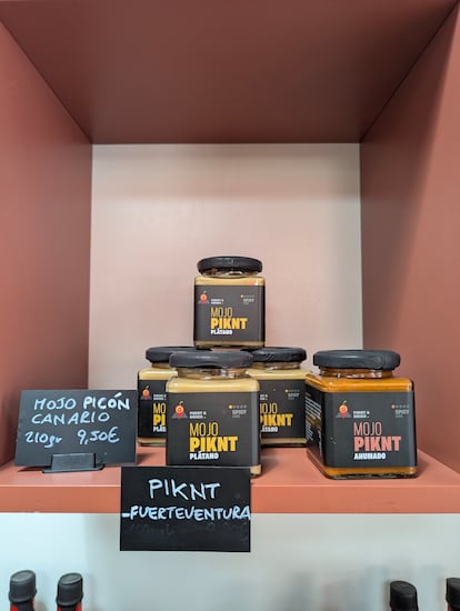 Mojos picantes de la firma canaria Piknt en la tienda de Barcelona