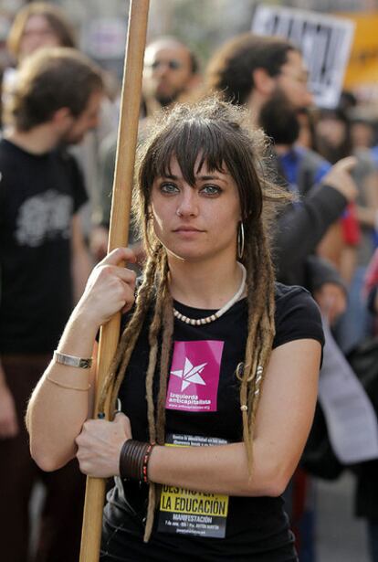 Mercedes Murillo, licenciada en Arqueología, en la manifestación Juventud Sin Futuro.