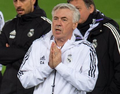 Carlo Ancelotti, este lunes en Anfield.