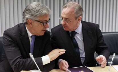 El consejero delegado de Atlantia, Giovanni Castellucci, junto al presidente de ACS, Florentino Pérez.