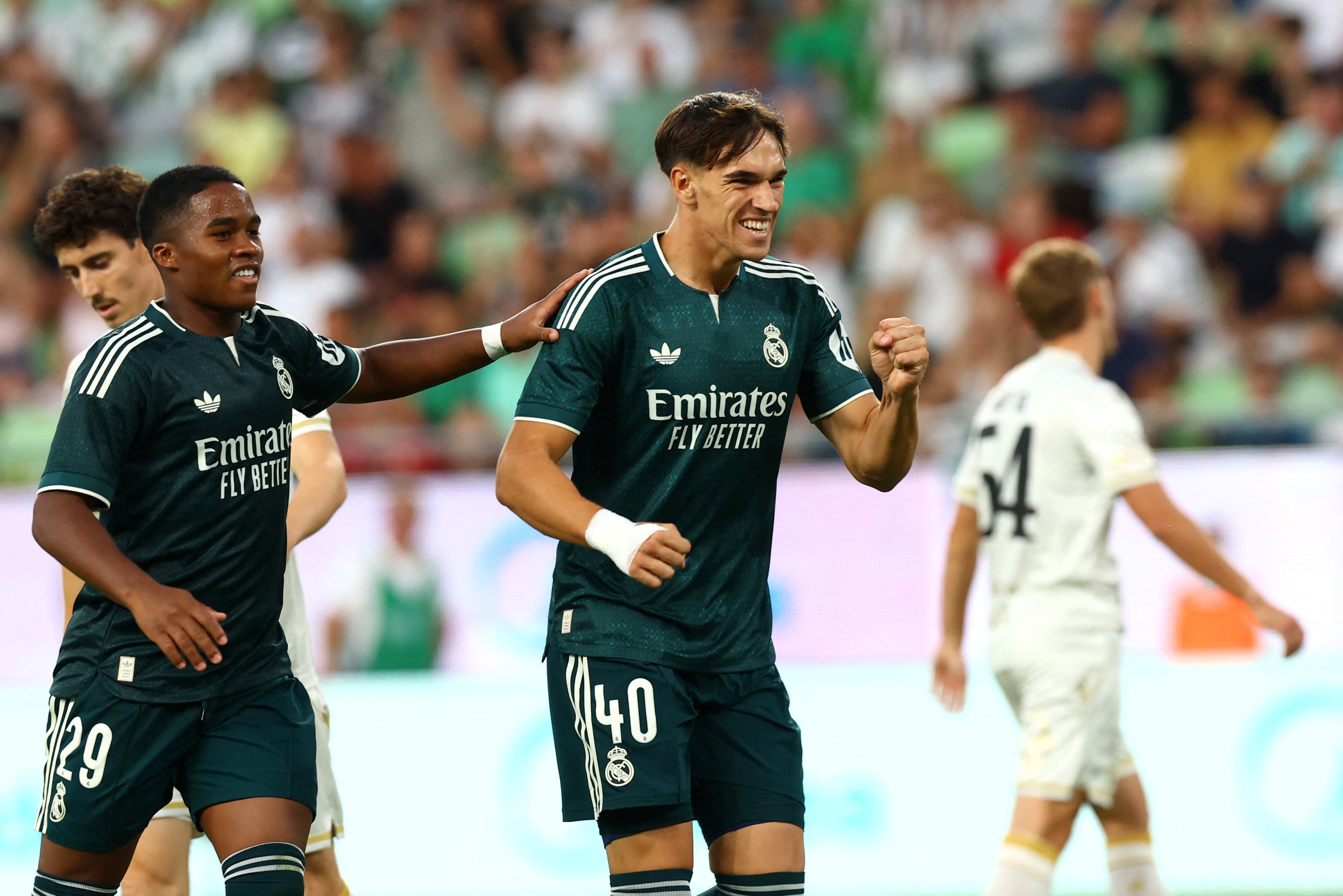 El Madrid de Mourinho gana su primer partido ante el Ferencvaros y comienza a carburar