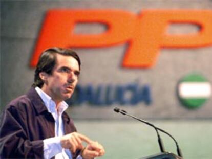 Aznar interviene en la clausura del Congreso del PP de Granada