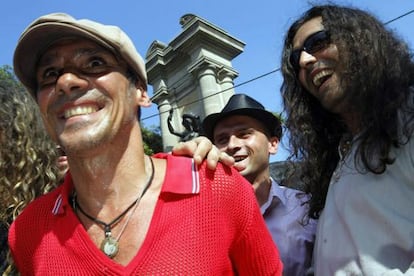 Manu Chao ha tocado esta tarde en la Plaza de Catalunya de Barcelona.