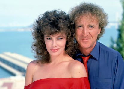 Gene Wilder y Kelly LeBrock en 'La mujer de rojo' (1984).