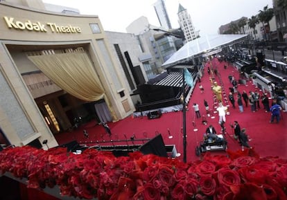 Todo preparado en la larga alfombra roja para una nueva edición de los Oscar.