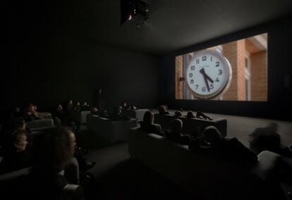 Proyección de la película en el White Cube de Londres.