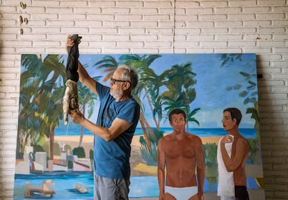 Roberto Gil de Montes en su estudio de La Peñita, Nayarit. 