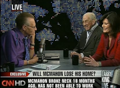 El 5 de junio de 2008, Ed McMahon y su mujer asistieron al programa de Larry King para contar que estaban a punto de perder su casa.