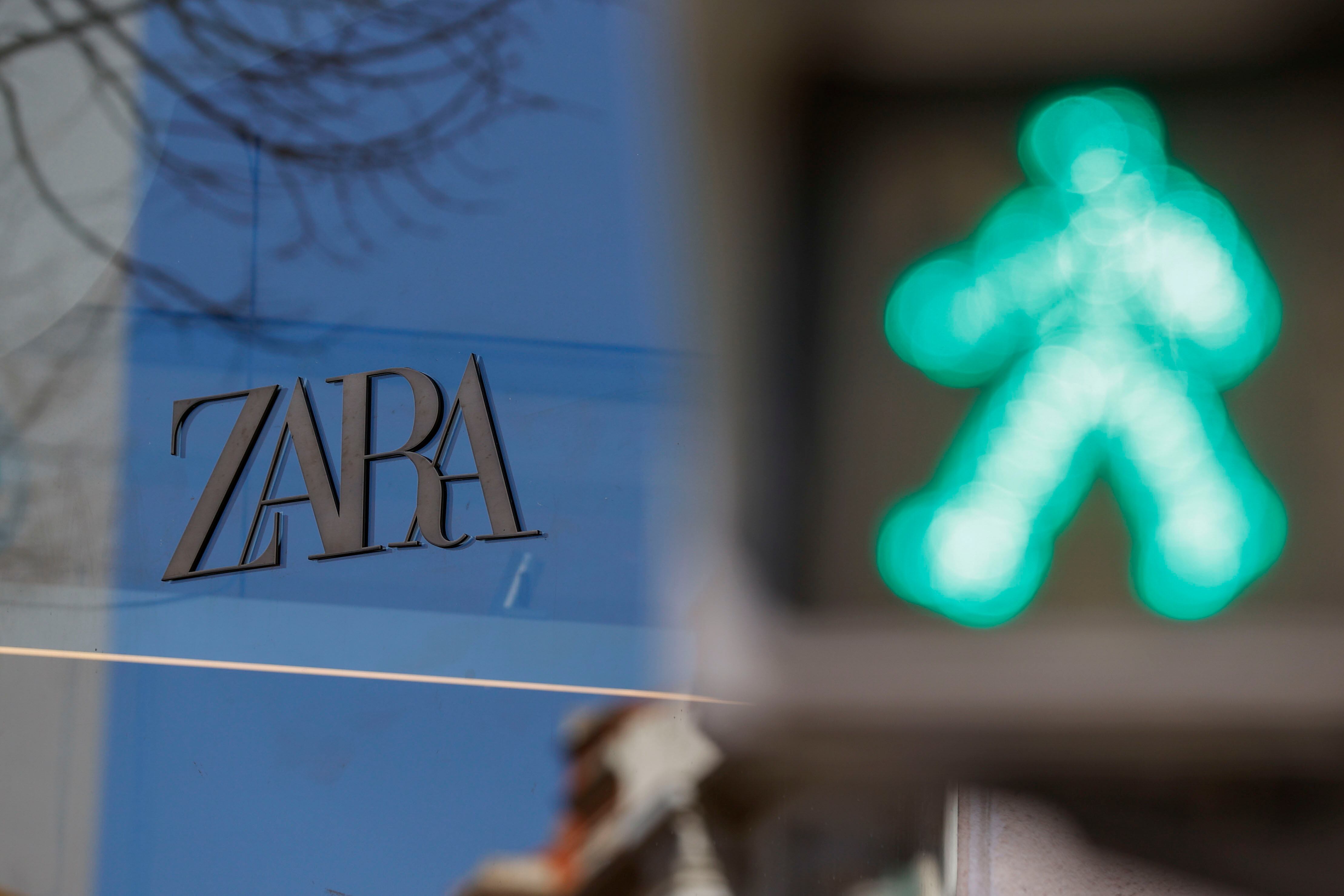 La fascinación por ver vídeos de cestas de Navidad como la de Inditex, valorada en 250 euros
