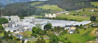 Fábrica de Rény Picot, en Anleo, concejo de Navia (Asturias).