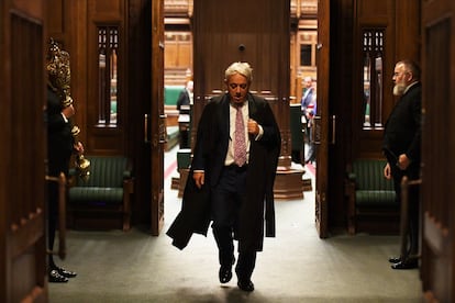 El diputado John Bercow sale de la Cámara de los Comunes por última vez como Presidente.