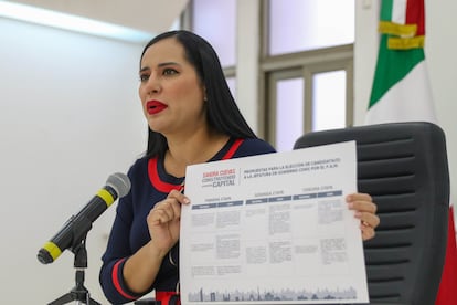 Sandra Cuevas durante la conferencia de prensa que ha ofrecido este lunes, en Ciudad de México.