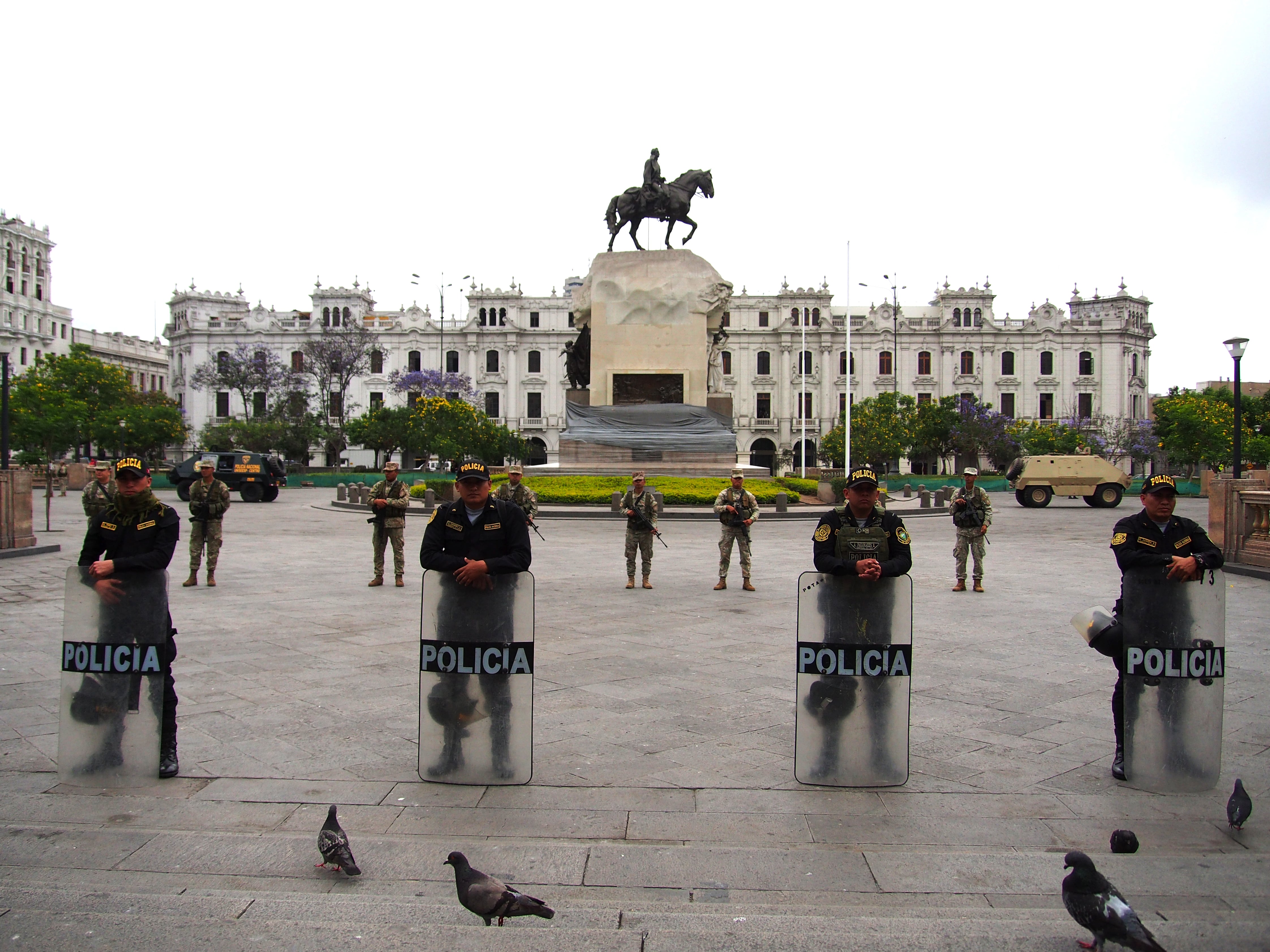 Una intervención militar en Perú bajo sospecha tras el asesinato de cinco civiles confundidos con narcoterroristas