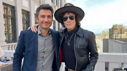 Carlos el Amor y Enrique Bunbury en La matemática del espejo, emitido en La 2