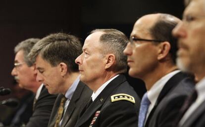 Los altos cargos de la inteligencia y del Departamento de Justicia de EE UU que han comparecido en el Congreso para hablar sobre el ciberespionaje.