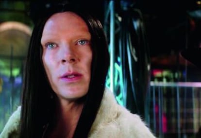 El relevo generacional de Derek y Hansel en la nueva entrega. Es Benedict Cumberbatch maquillado para parecerse a Marilyn y ha provocado protestas por transfobia.