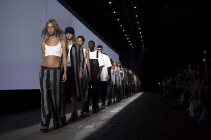 Carrusel final en el desfile de Alexander Wang.