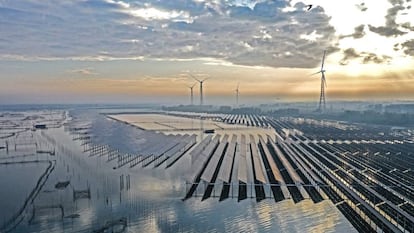 A solar energy plant in Sihong, China.