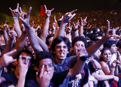 Fans del grupo Metallica durante su actuación en Asunción (Paraguay).