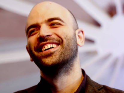 Saviano creu que els joves de Nàpols menyspreen els pares perquè són uns simples treballadors.