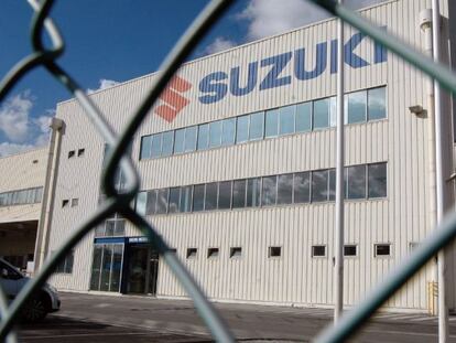 Planta gijonesa de Suzuki cuyos trabajadores han decidido acortar su jornada laboral al conocer el anuncio del cierre de la planta de fabricación de motocicletas.