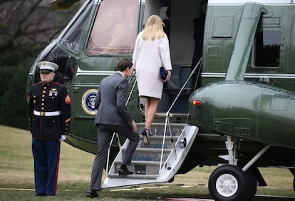 Jared Kushner e Ivanka Trump subiendo al Marine One en la Casa Blanca, el 10 de febrero. 