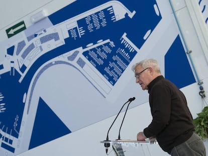 El alcalde Joan Rib&oacute;, durante la presentaci&oacute;n del proyecto de La Marina.  