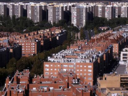 Vista aérea de algunos edificios de viviendas.