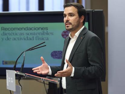 El ministro de Consumo, Alberto Garzón, interviene en la presentación del informe.