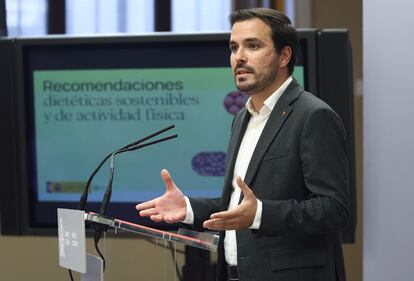 El ministro de Consumo, Alberto Garzón, interviene en la presentación del informe.