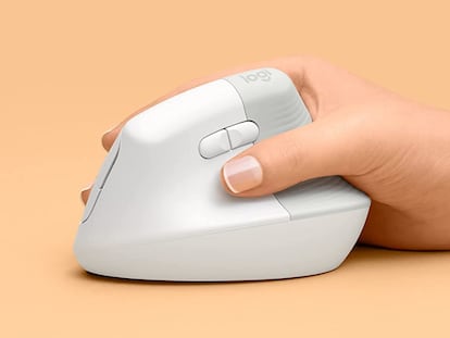 Ratón inalámbrico y ergonómico con un diseño que evita la tensión muscular en la muñeca. Logitech.