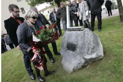 Homenaje a López Lacalle, encarcelado por Franco, asesinado por ETA, en el décimo aniversario de su muerte