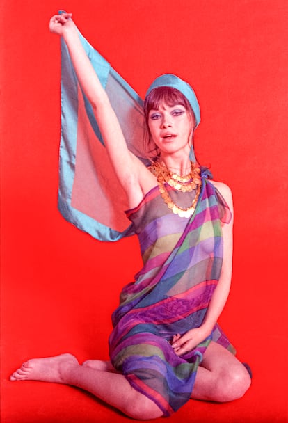 Marisol, retratada por César Lucas en el año 1968.