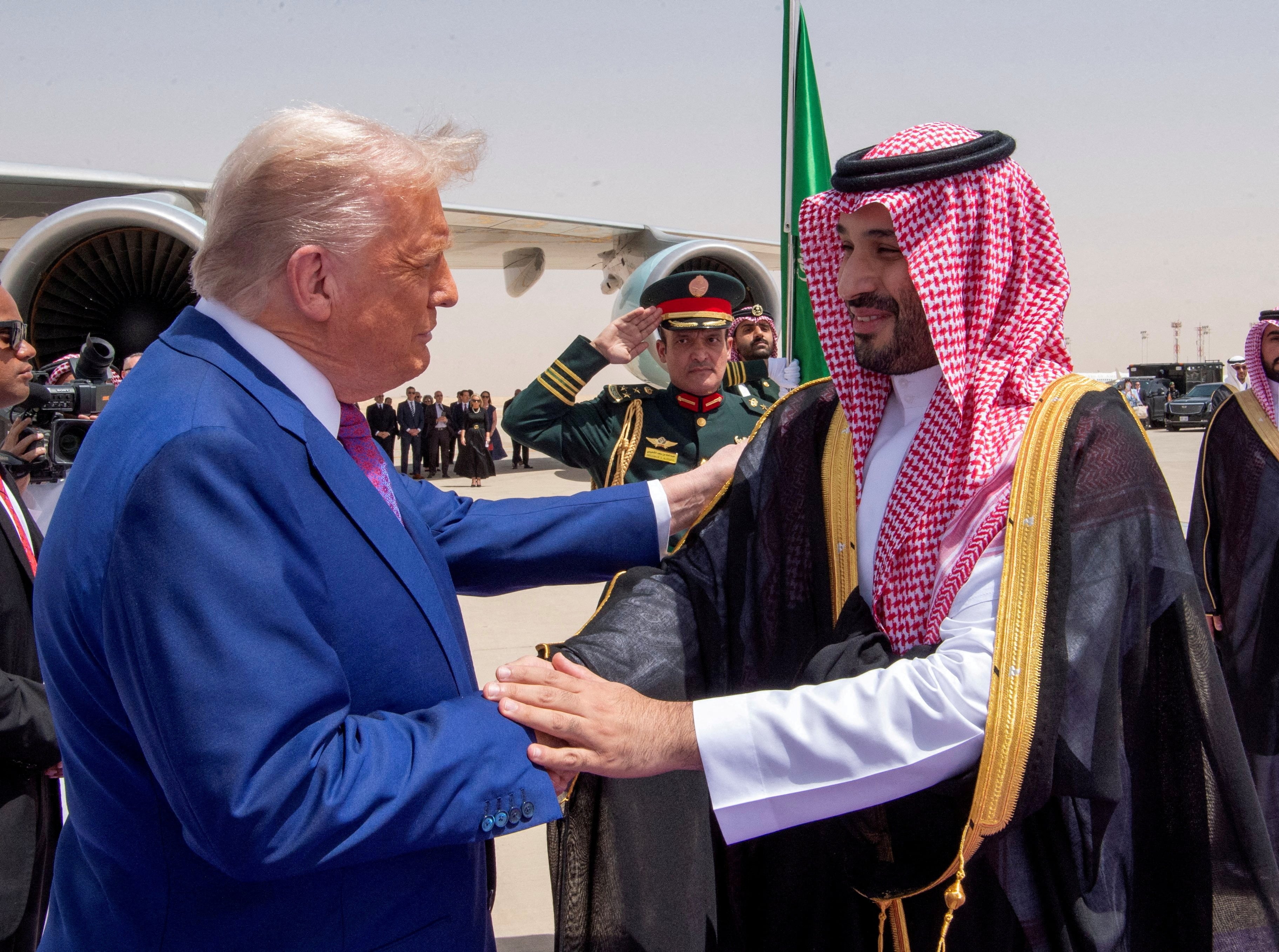 Trump tira la casa por la ventana para agasajar al príncipe heredero saudí