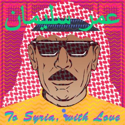 Omar Souleyman. 'To Syria, With Love' (Because / Karonte). Por su aspecto, Omar Souleyman podría ser el Grga Pitic (el pintoresco personaje de una de las películas de Emir Kusturica) de Oriente Medio. Cantante de voz áspera, bregado en no pocos festejos de boda y con varios discos en su haber, este sirio mete el folclore dabke en gozosa cintura de sintetizadores y programaciones. Canta al amor, claro, pero también al exilio: con grandes meneos circulares y una balada abrasadora.