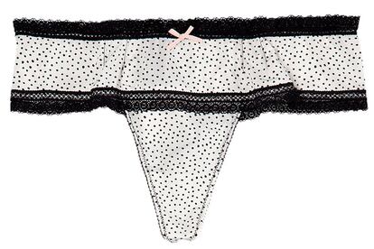 Femenina: tanga de lunares y encaje de Women Secret (3,99€):