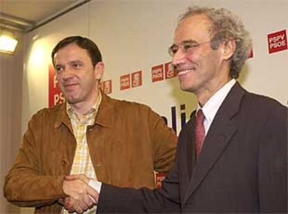 Joan Ignasi Pla junto a Ciprià Ciscar tras conocer los resultados de las primarias.