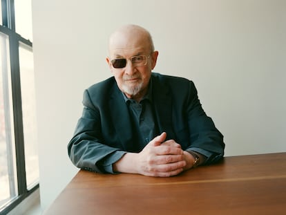 Salman Rushdie fotografiado en Nueva York, el 22 de marzo de 2024.