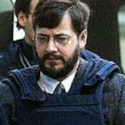 Marc Dutroux es conducido ante un tribunal belga en enero de 2003.