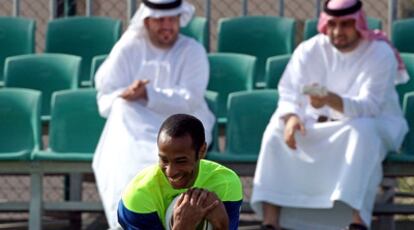 Henry, en el entrenamiento del Barça en Abu Dabi.