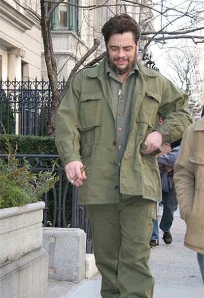 Benicio del Toro, en el papel del Che, durante el rodaje en Nueva York.