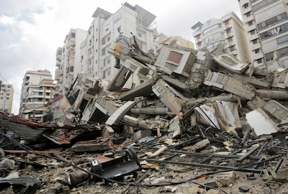 Un edificio derruido por el ataque israelí, este martes en Beirut. 